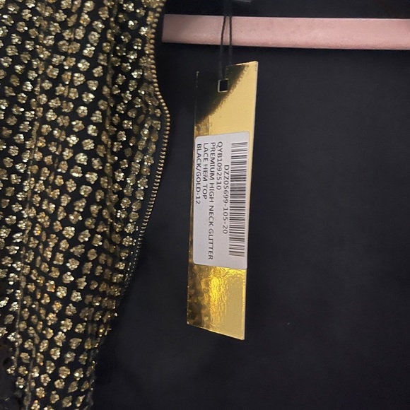 Elegant Black and Gold glitter Women's Crop top - Picture 4 of 7